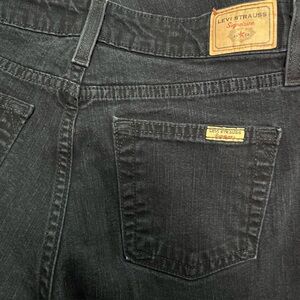 VTG Women’s Levi’s Mid-Rise Bootcut Black Jeans - Size 8S
